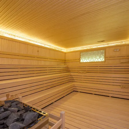 Mary 5* Αλάνια